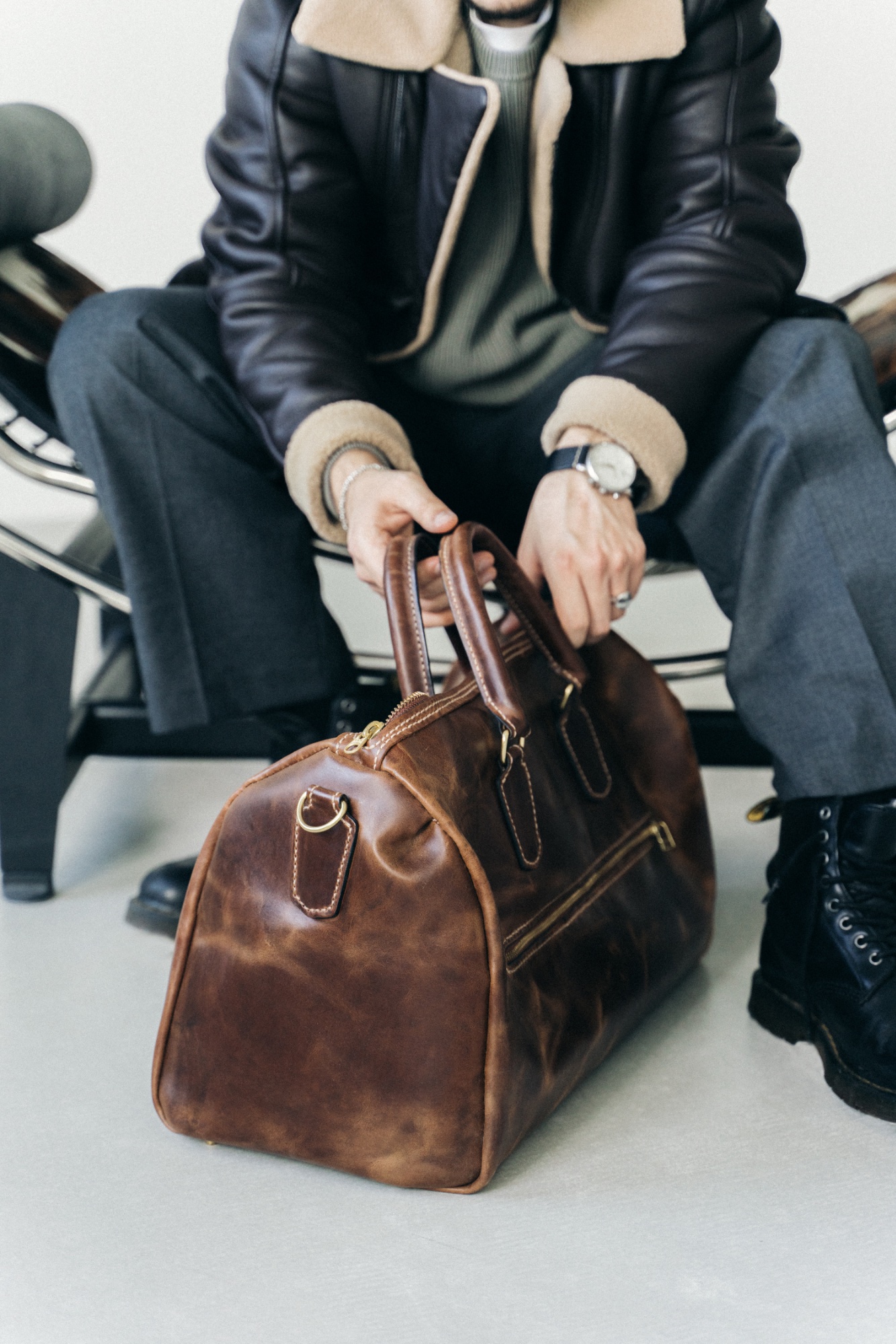 Сумка в руках